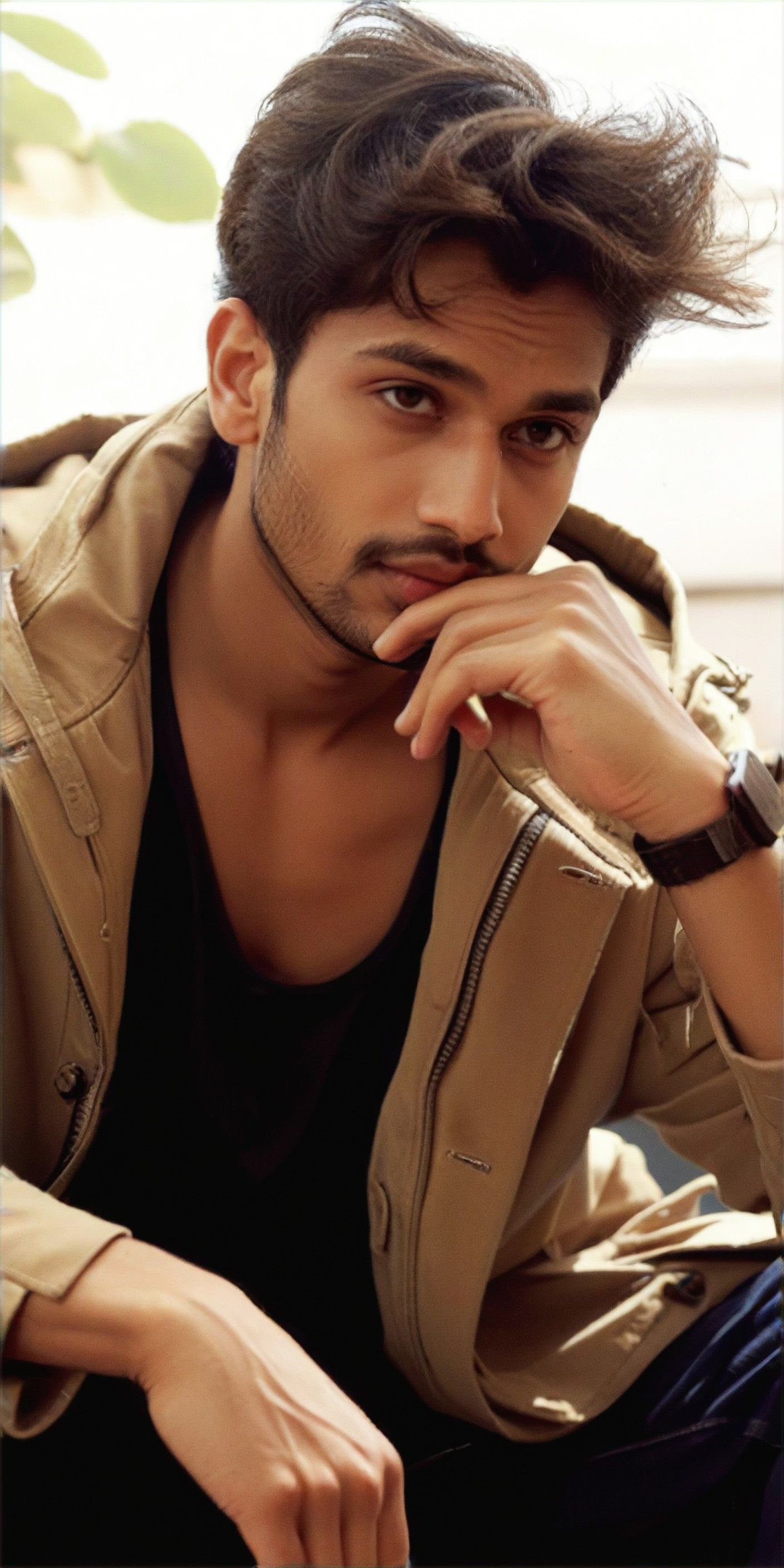 时尚沉思：现代风格的优雅与思考